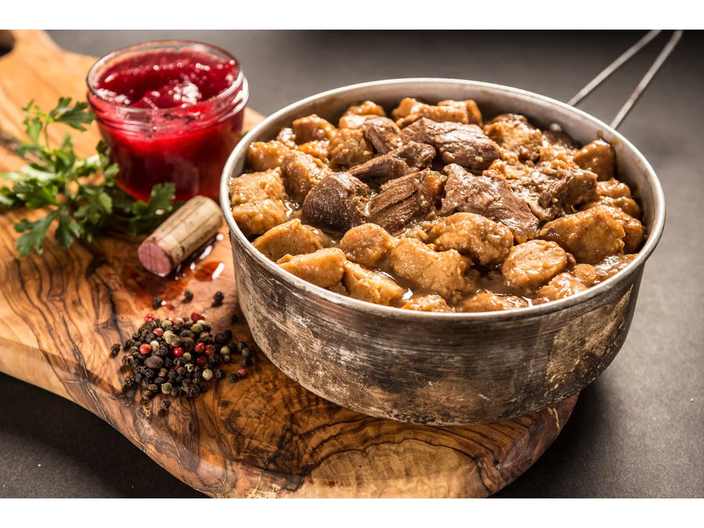 Hirschragout mit Kartoffelklößen